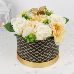 DUŻY bukiet w pudełku JASNE SŁOMKOWE kwiaty LUX, BO-74